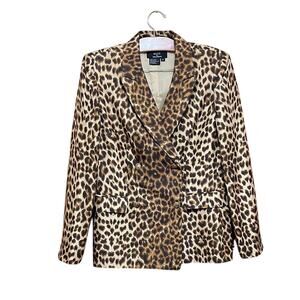 Striking All Silk Maggy London Leopard Print 2-Piece Suit. 10